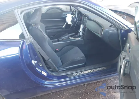 2017 Toyota 86 из США, поврежденный, VIN JF1ZNAA17H8709100